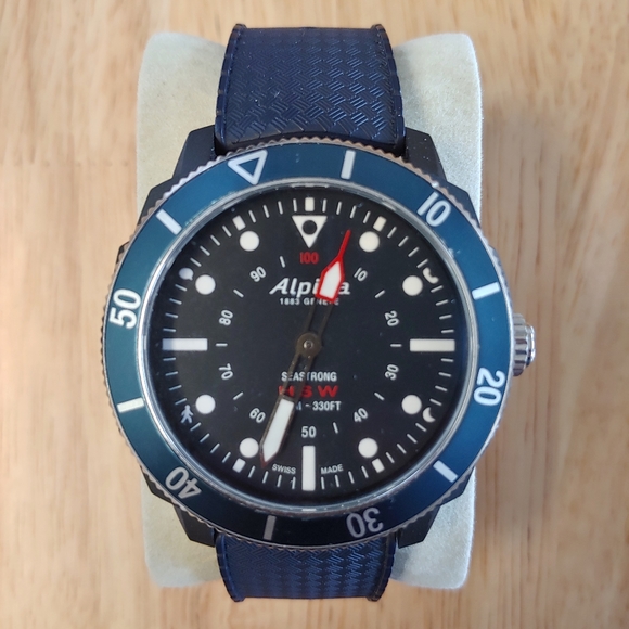 Alpina Seastrong horological smart watch - Picture 2 of 9
